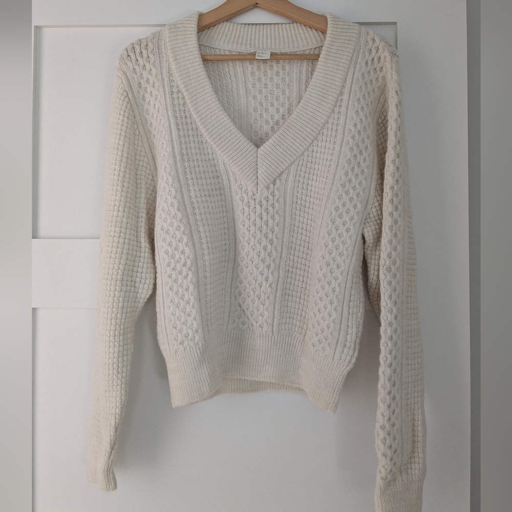 H&M Cream V-Neck Cable Knit Sweater